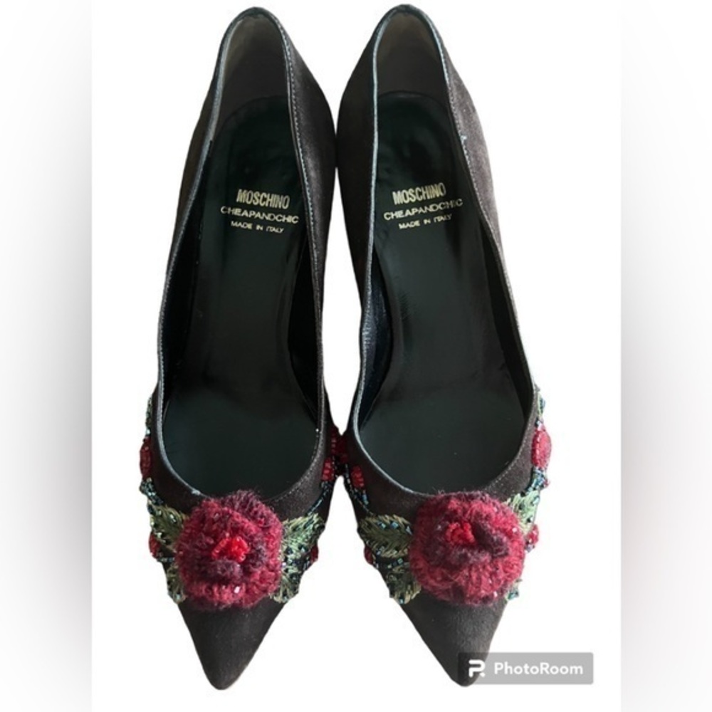 Moschino vintage kitten heeled beaded pumps shoes
